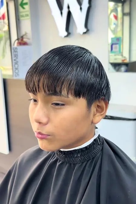 Corte con flequillo recto